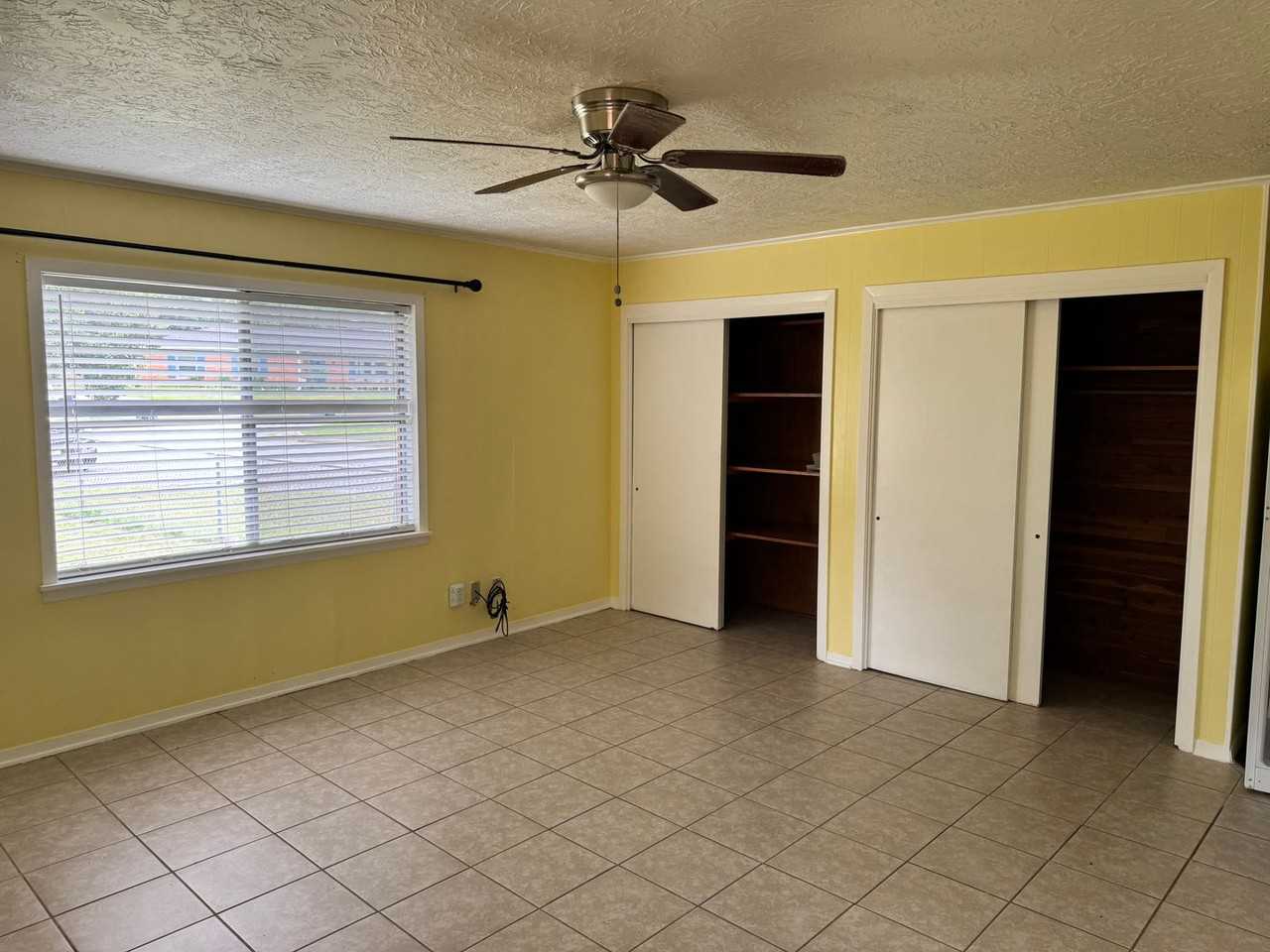 3011 Brentwood Dr #B - Photo 2 of 7