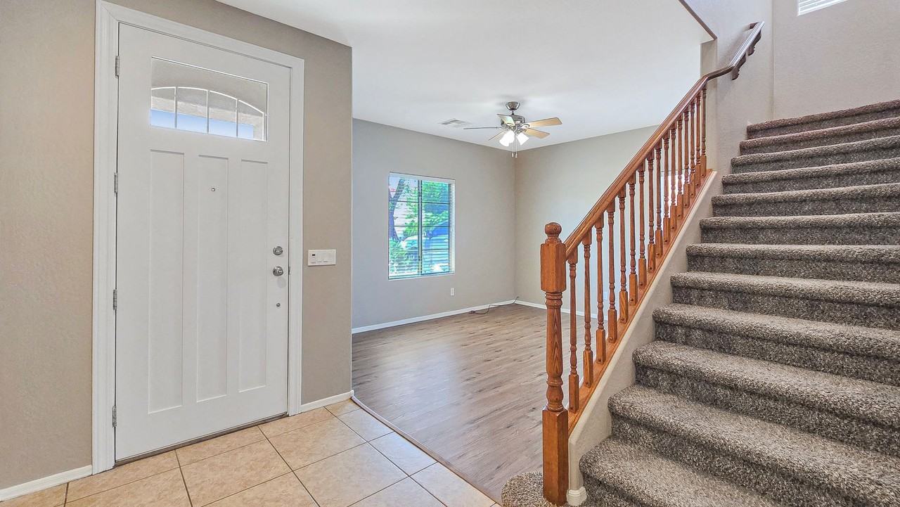 9912 W Marguerite Ave - Photo 4 of 40