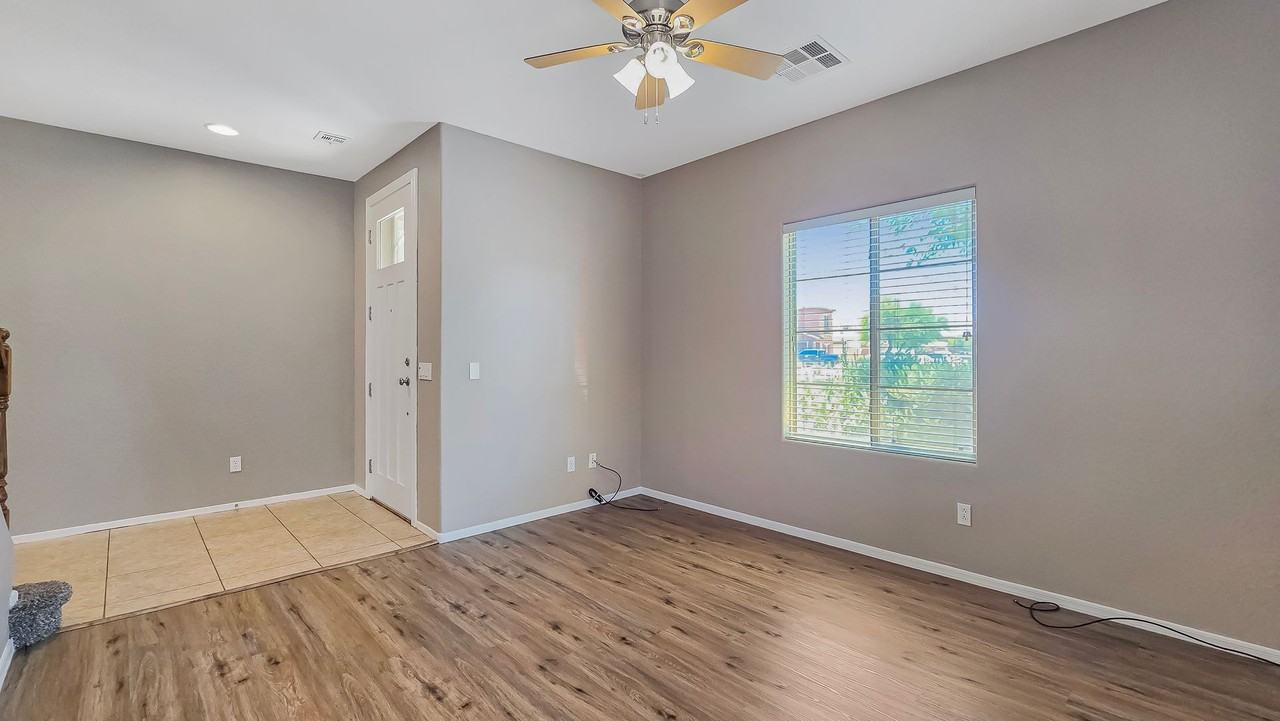 9912 W Marguerite Ave - Photo 6 of 40
