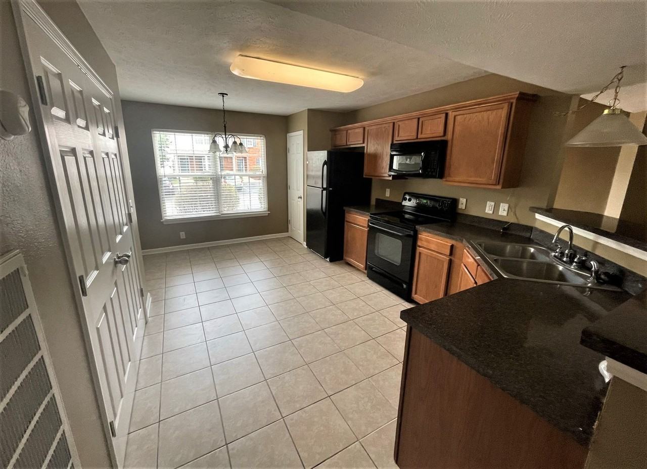 3164 Prater Ct - Photo 6 of 19
