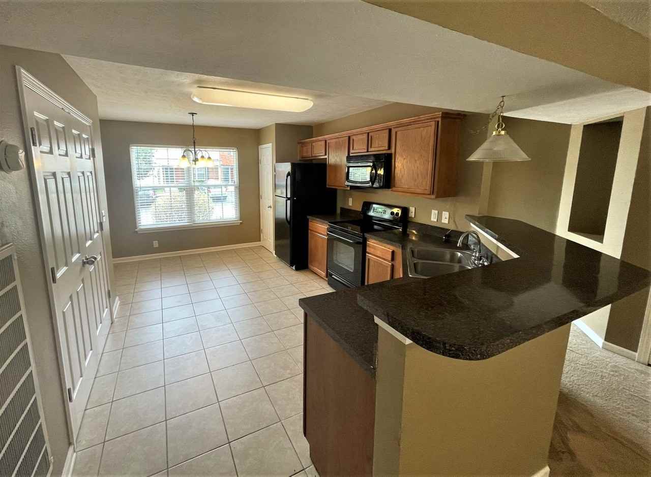3164 Prater Ct - Photo 7 of 19