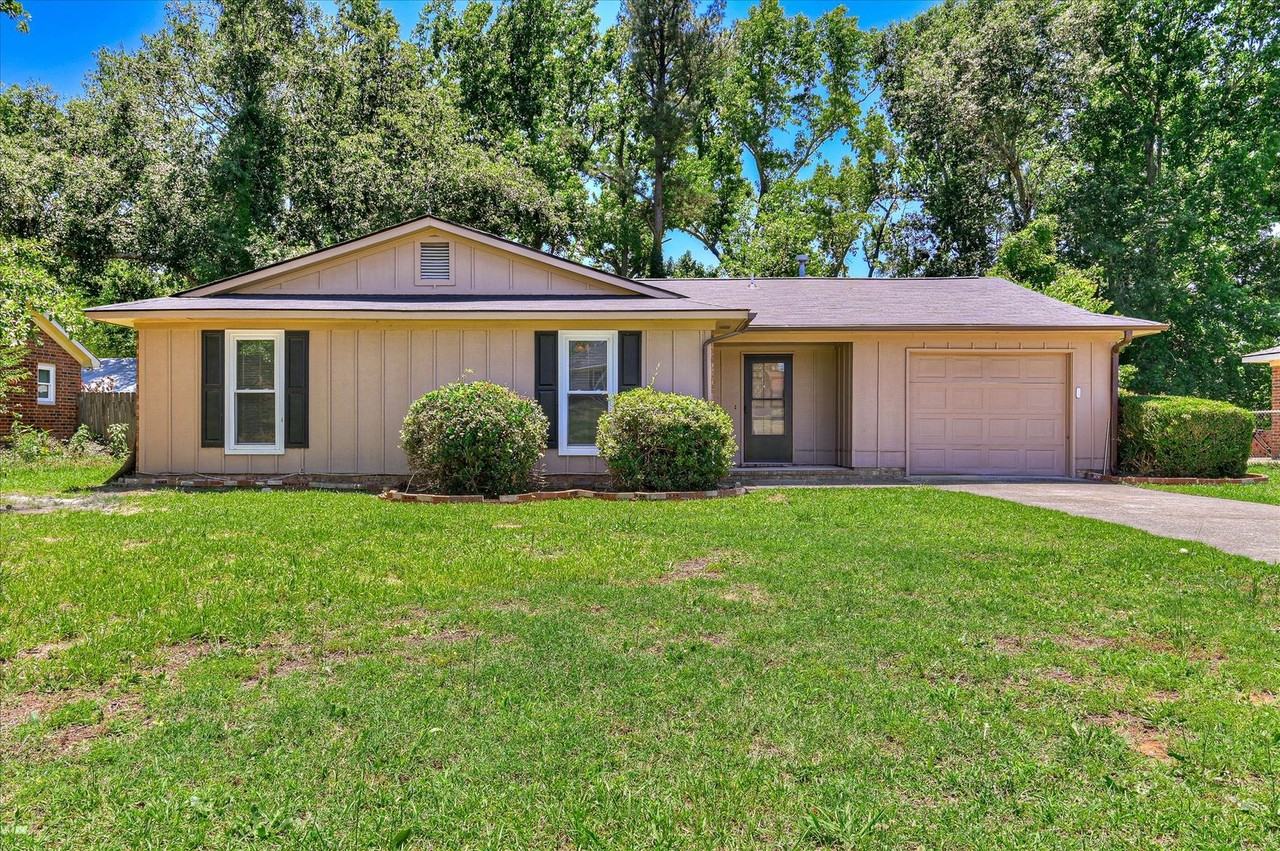 4532 Hillside Dr - Photo 2 of 32