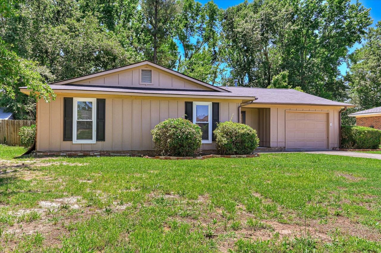 4532 Hillside Dr - Photo 3 of 32