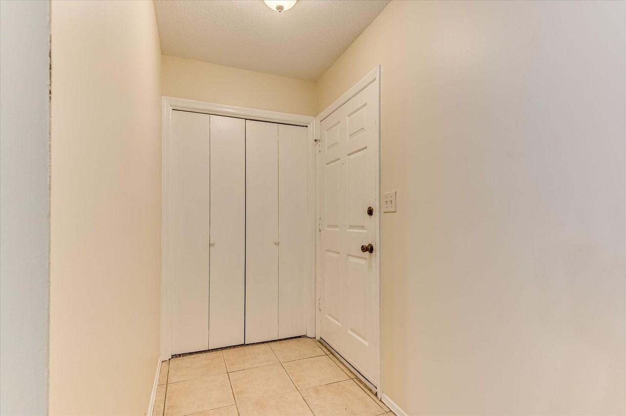 4532 Hillside Dr - Photo 5 of 32