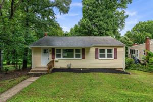 featured image of 18 Grandin Cir