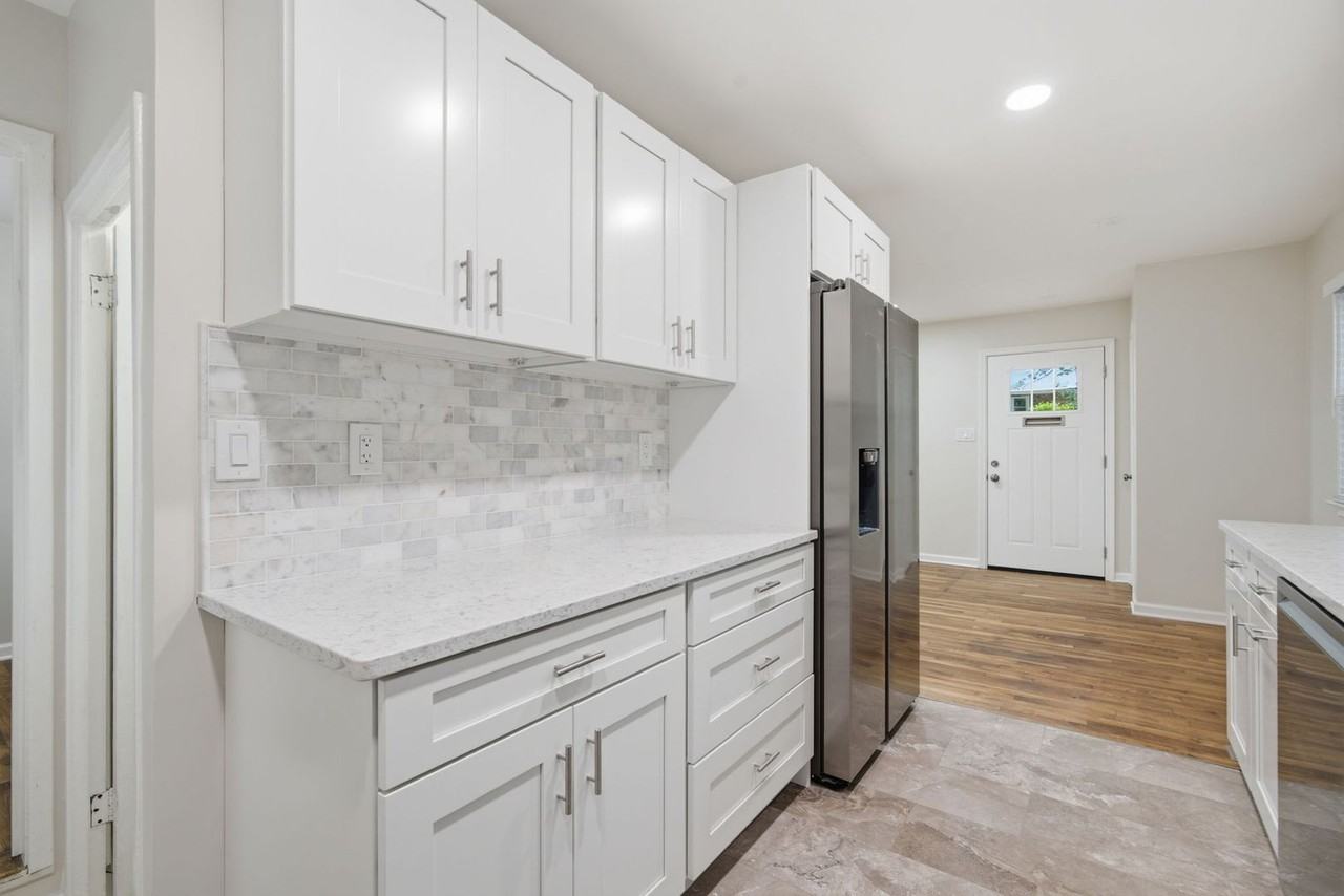 18 Grandin Cir - Photo 7 of 43