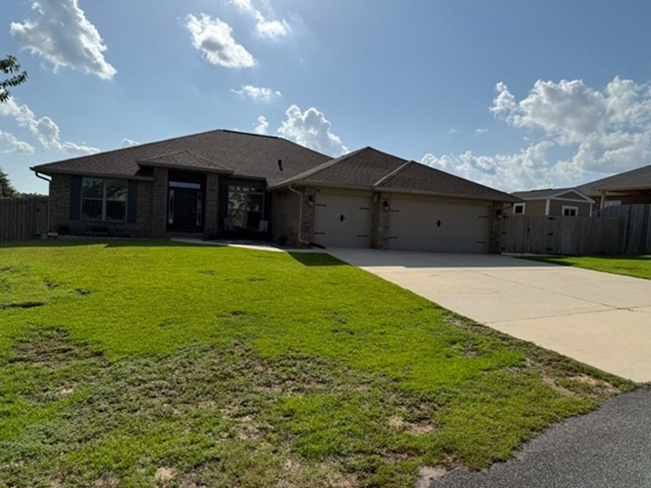 5746 Periwinkle Ln - Photo 2 of 34