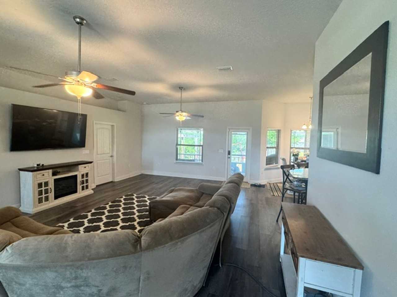 5746 Periwinkle Ln - Photo 6 of 34