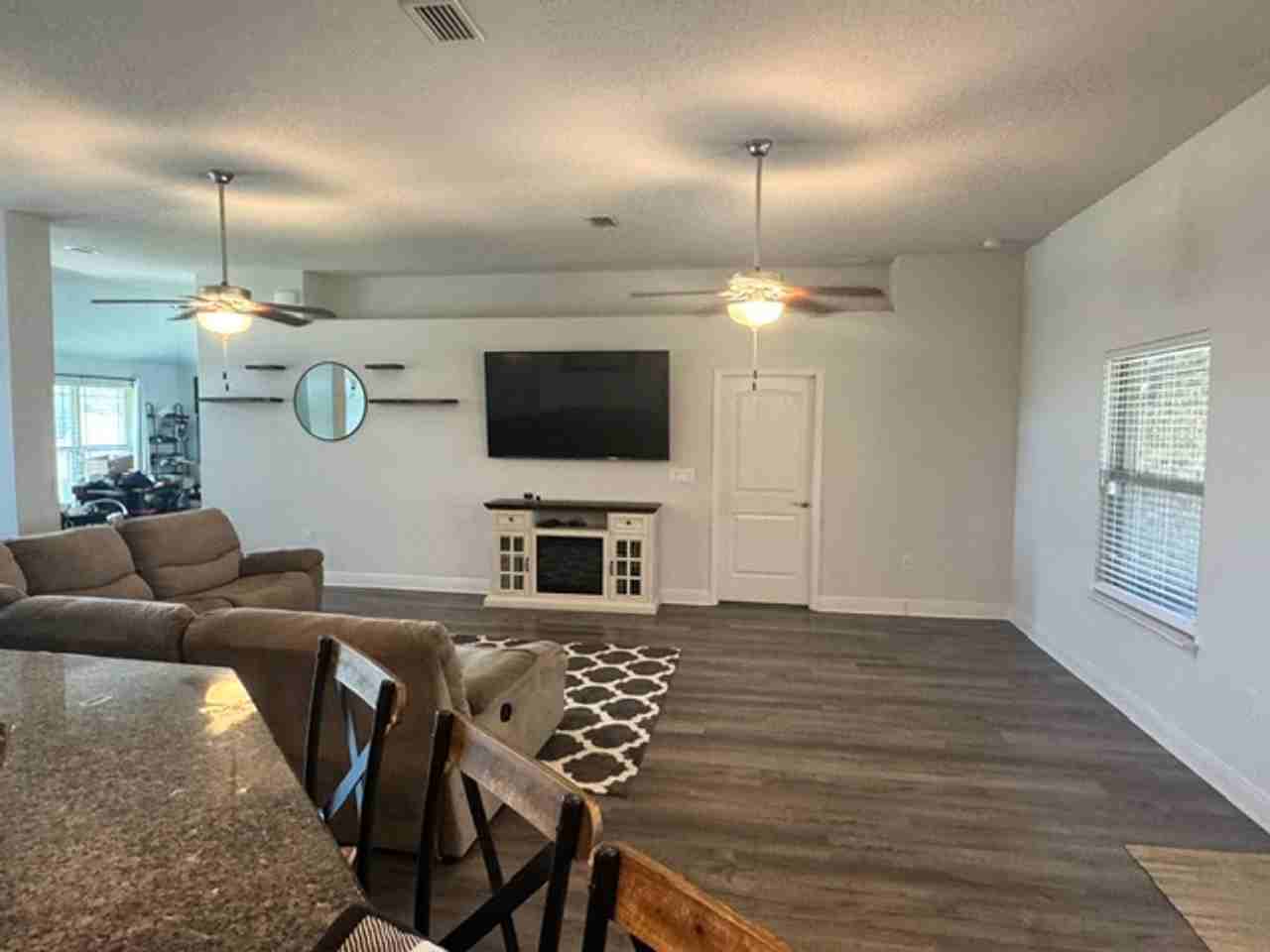 5746 Periwinkle Ln - Photo 7 of 34
