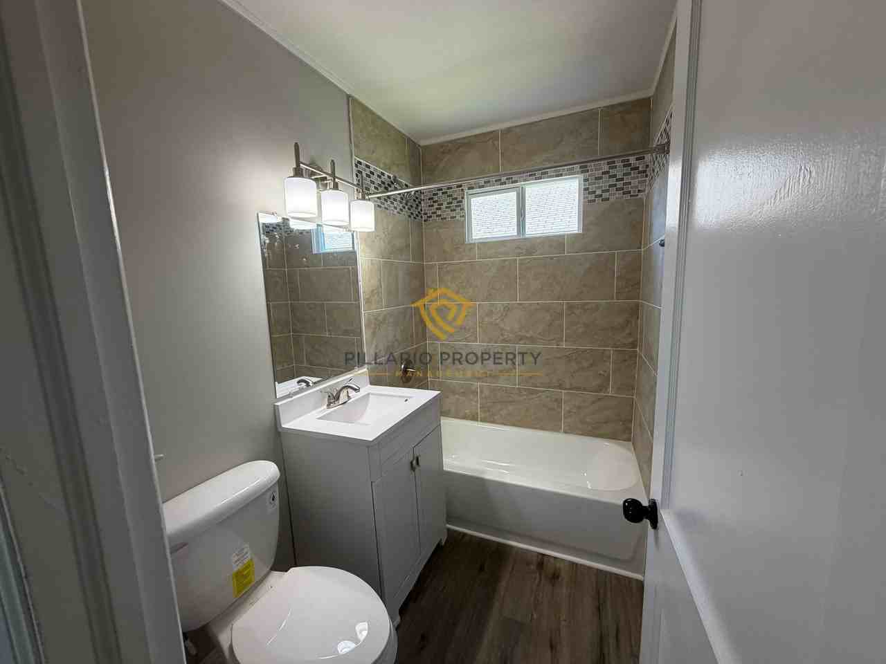 2220 E 46th St - Photo 7 of 17