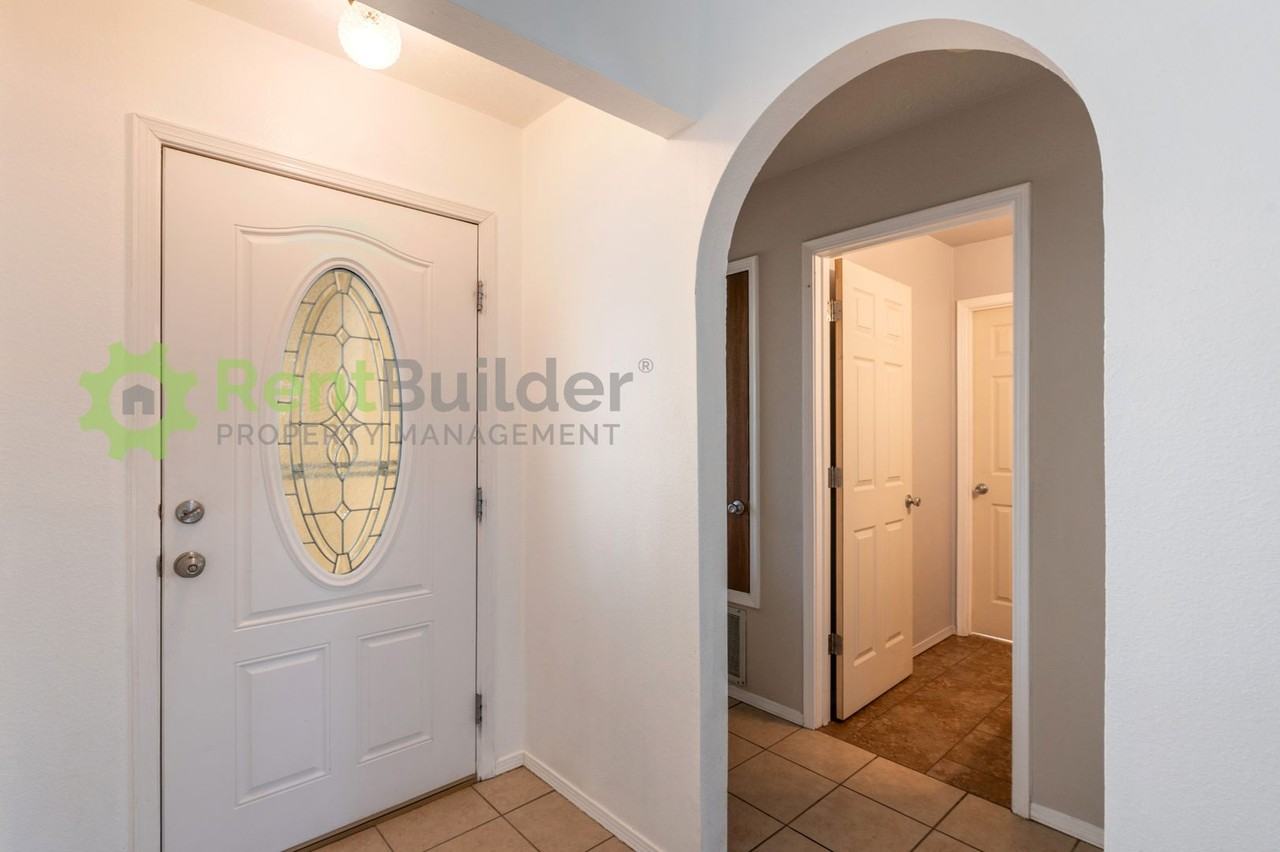 1864 Blackberry Rd Ne - Photo 5 of 24