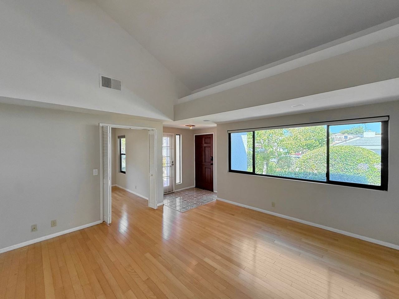 179 Bronze Way - Photo 4 of 18