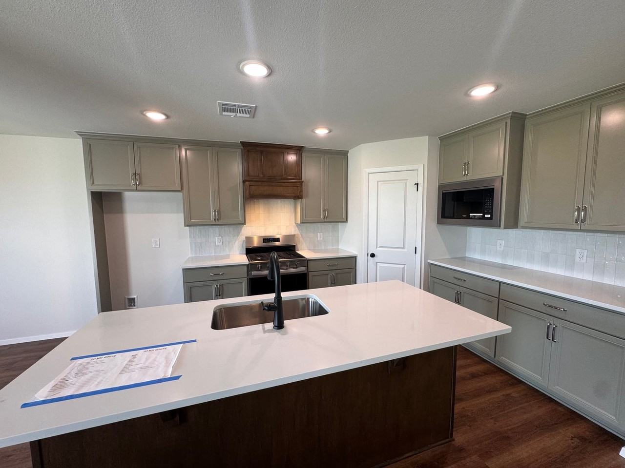 3422 E 153rd St S - Photo 6 of 26