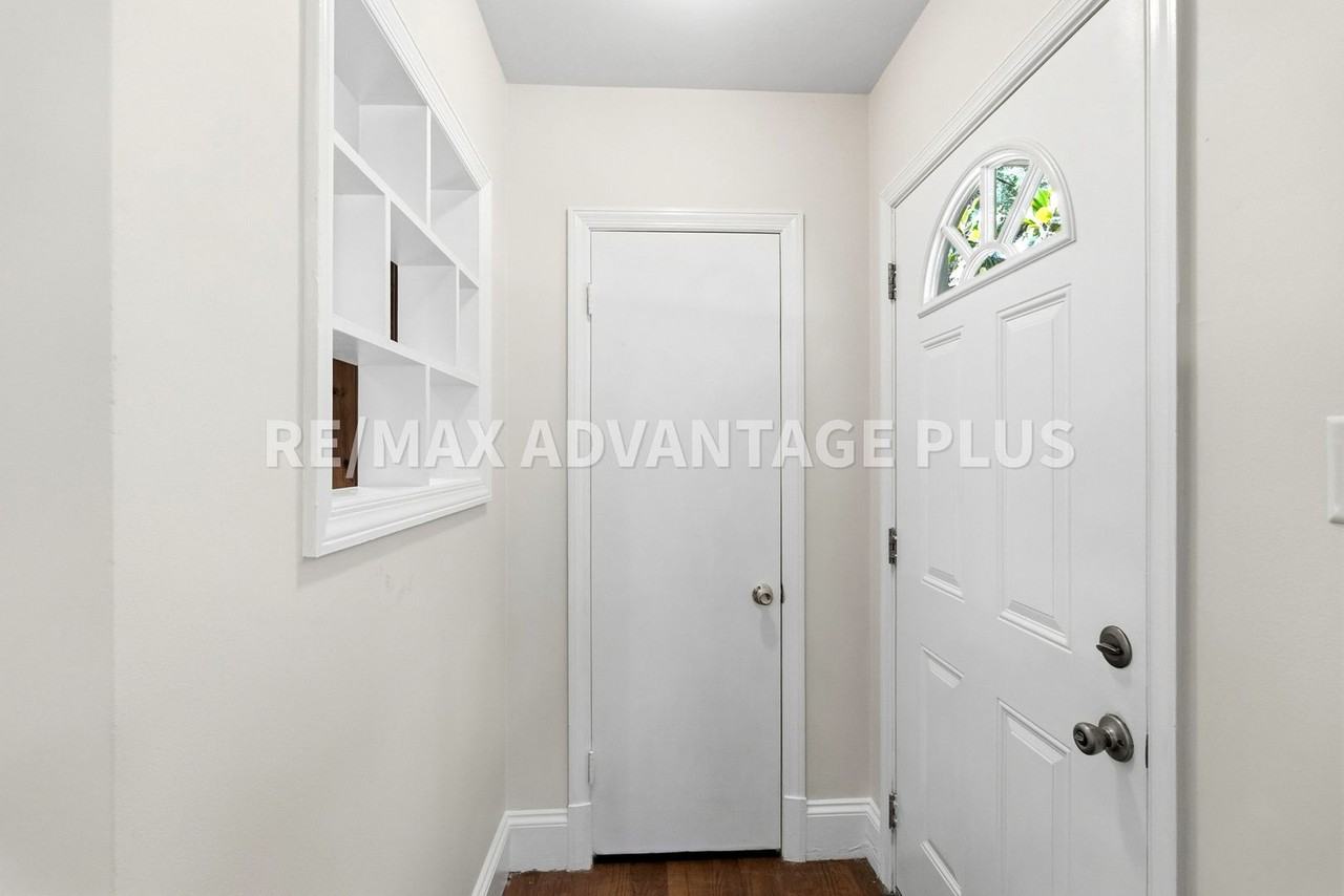 1552 Cumberland Rd - Photo 3 of 37