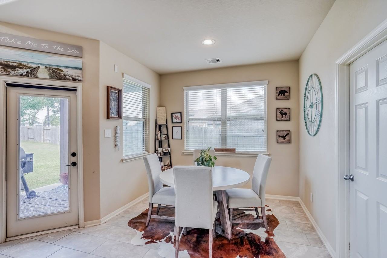 4031 Guild Meadows Dr - Photo 3 of 16