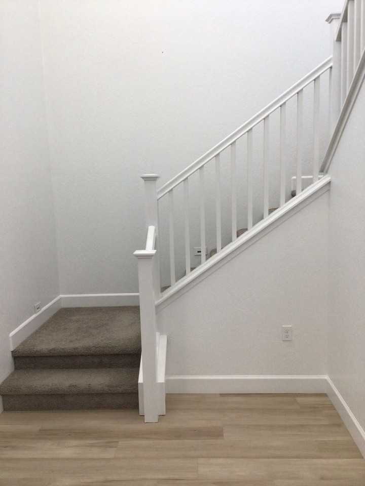 2901 Sand Hills Ave - Photo 5 of 33