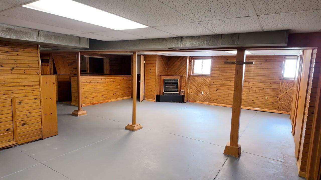 109 W High St - Photo 2 of 19