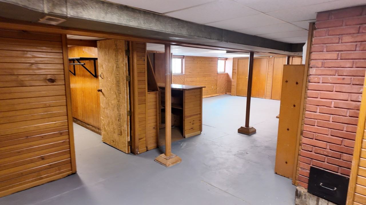 109 W High St - Photo 5 of 19