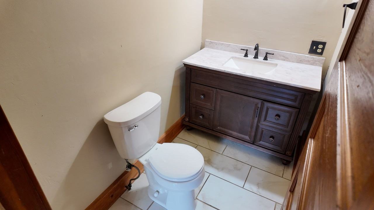 109 W High St - Photo 6 of 19