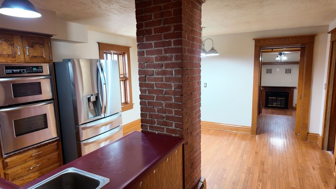 109 W High St - Photo 7 of 19