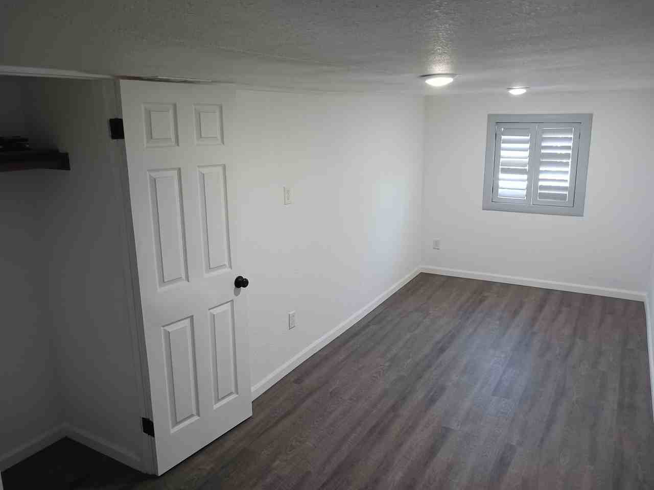1361 Minnesota Ave - Photo 7 of 8