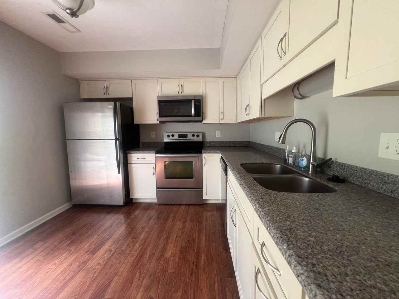 1232 Van Voorhis Rd - Photo 5 of 16