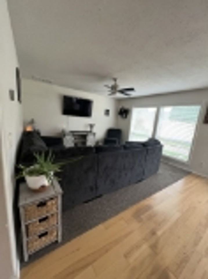 1311 Keystone Loop Ne - Photo 3 of 19