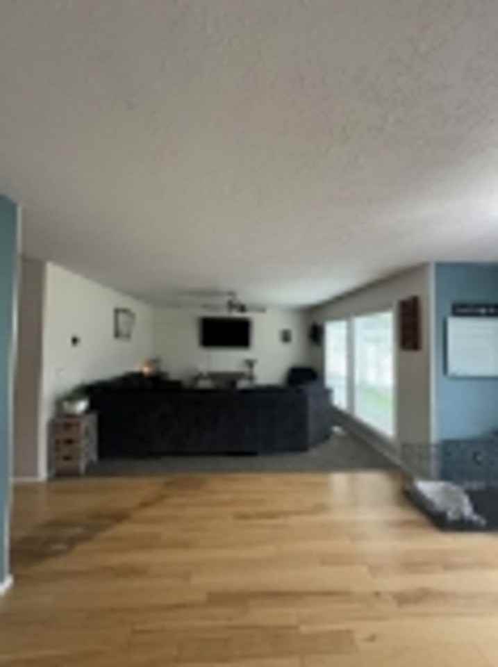 1311 Keystone Loop Ne - Photo 4 of 19