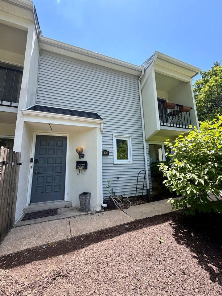 274 W Chelsea Cir - Photo 2 of 32