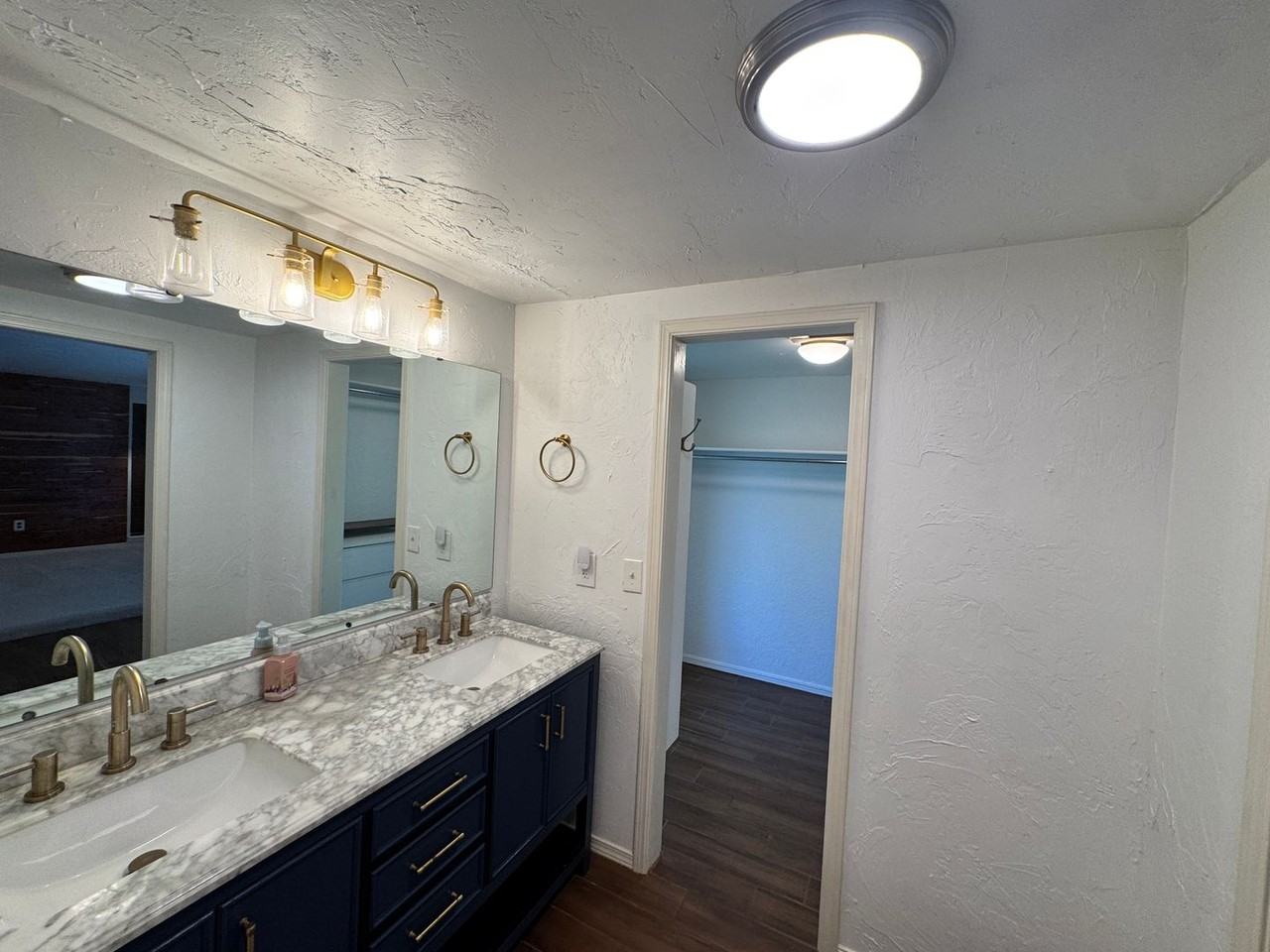 5708 Nw 111th St - Photo 6 of 34