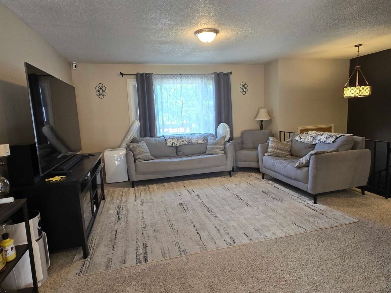 4800 King Arthur Way - Photo 5 of 18