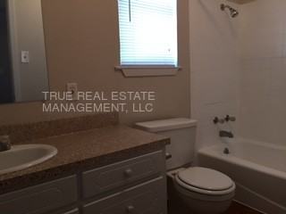 601 Brookfield Dr - Photo 3 of 7