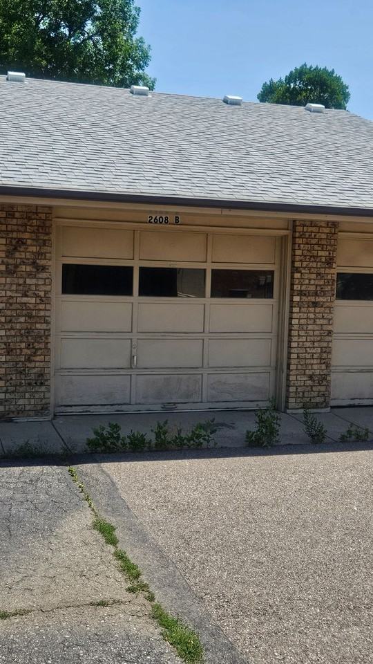 2608 Leisure Dr #D - Photo 4 of 18