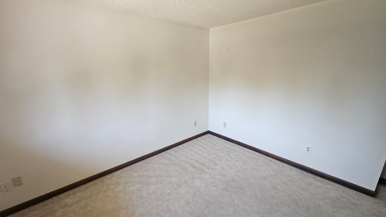 2608 Leisure Dr #D - Photo 6 of 18