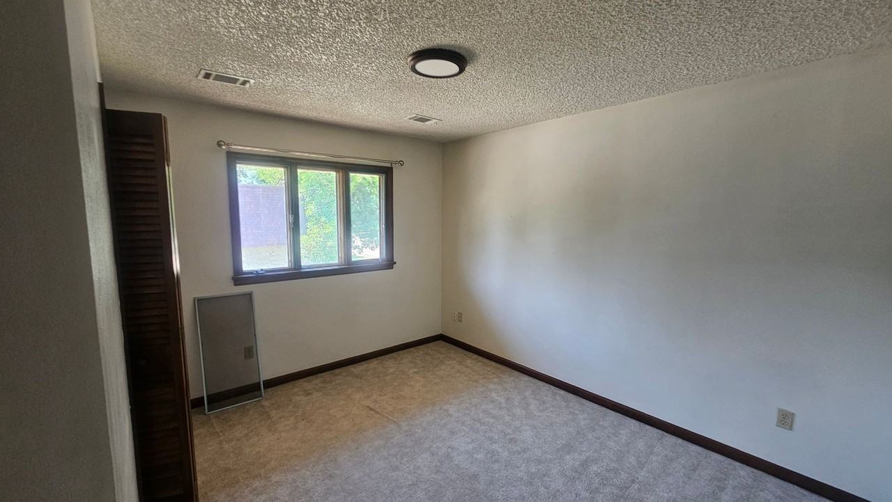 2608 Leisure Dr #D - Photo 7 of 18