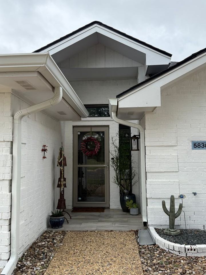 5838 Manchester Ln - Photo 2 of 22