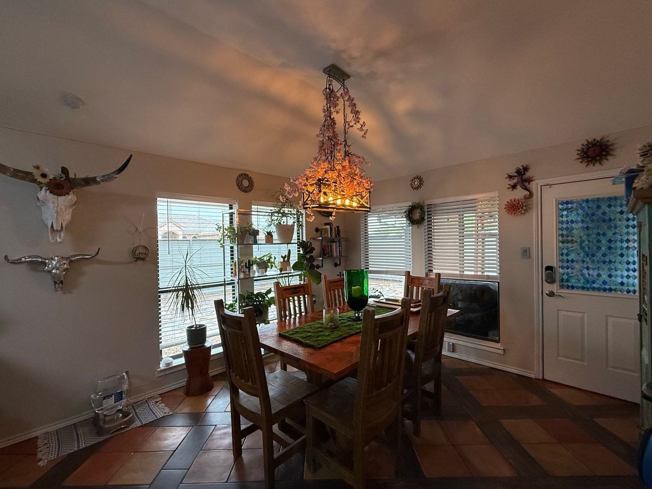 5838 Manchester Ln - Photo 5 of 22