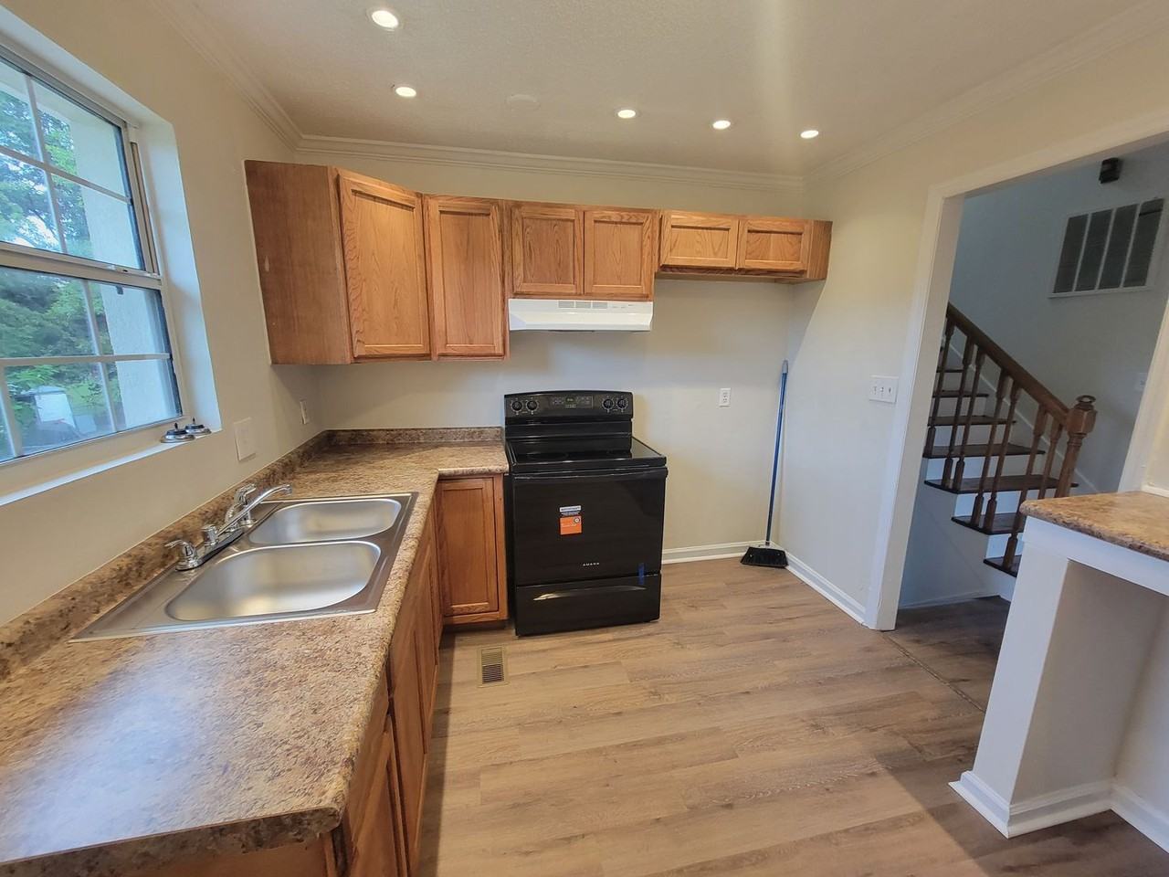 3513 Wyevale Rd - Photo 5 of 24