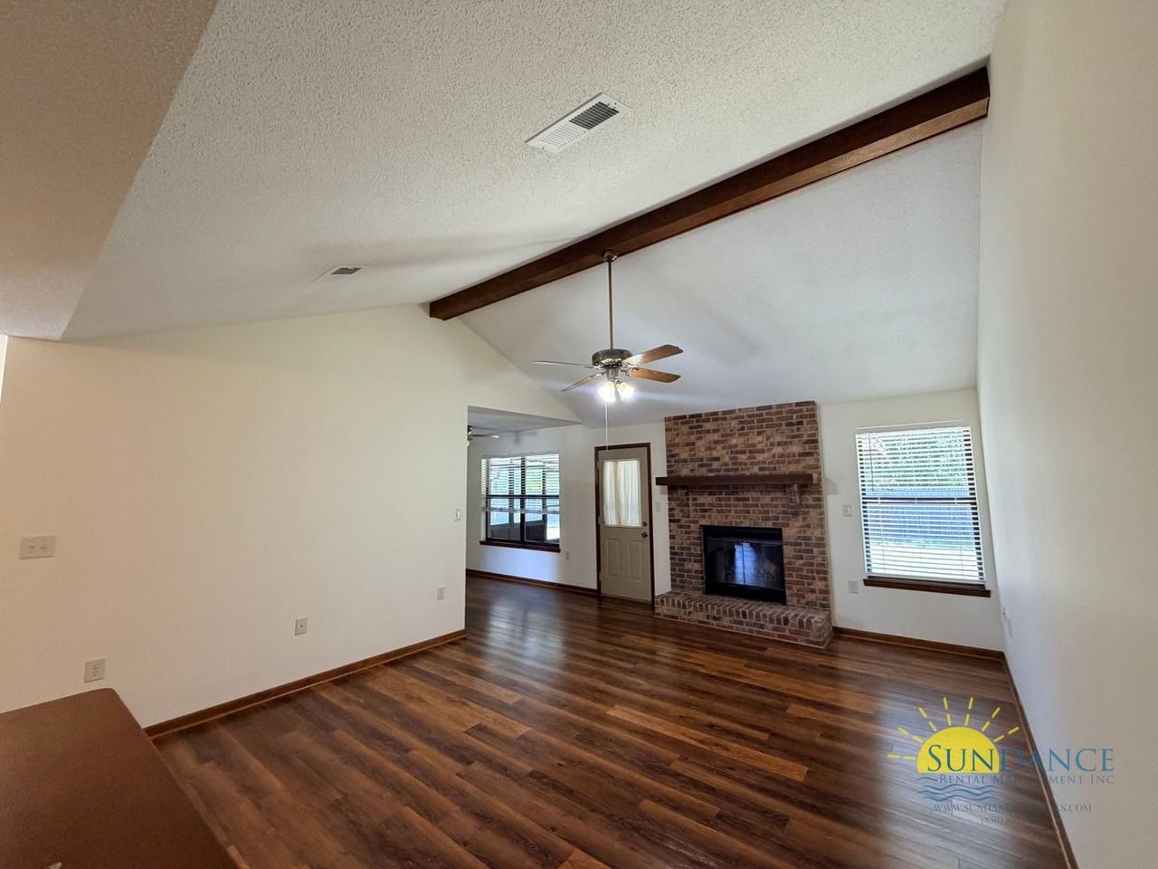 1055 Quail Hollow Dr - Photo 2 of 26