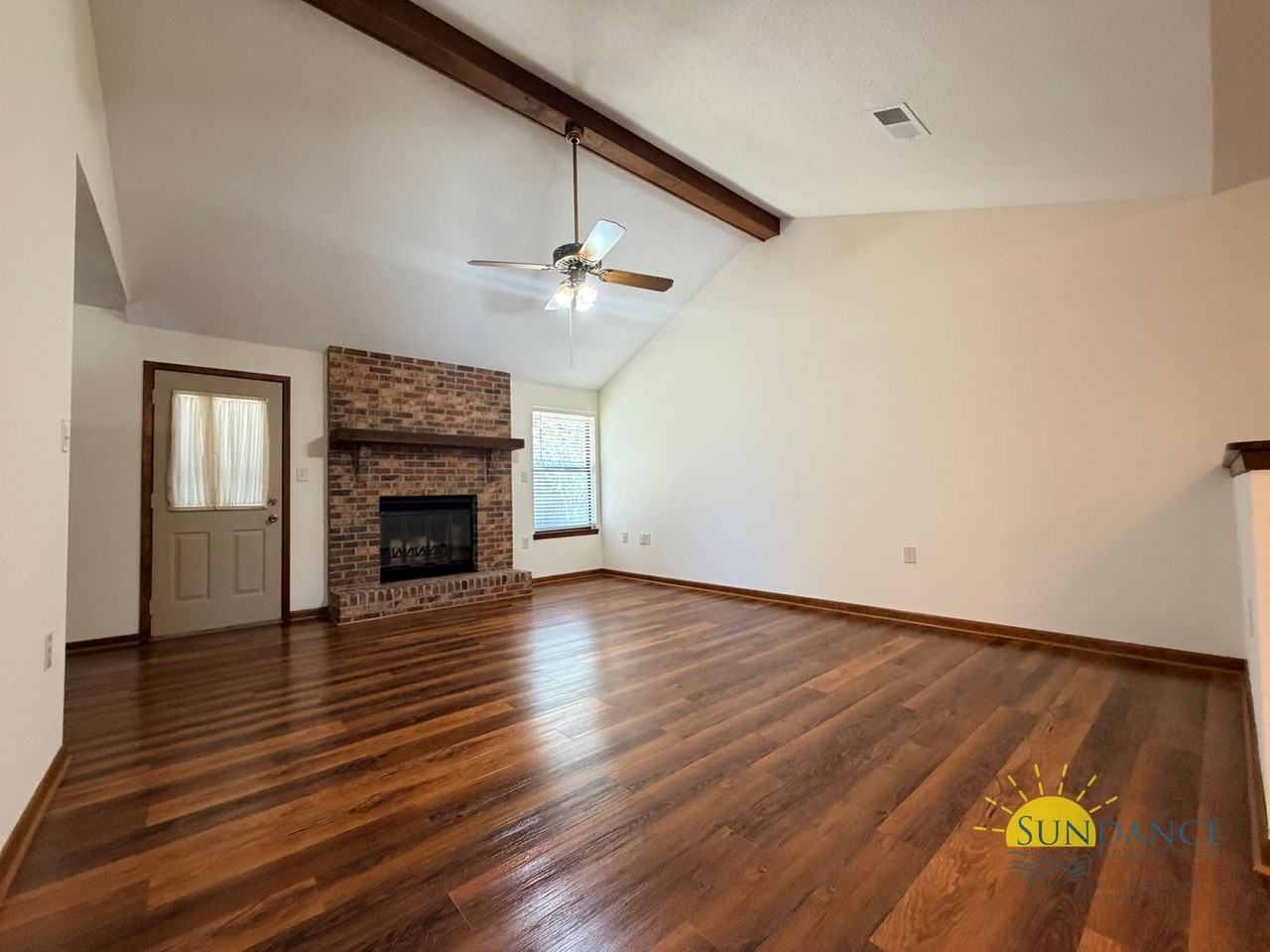 1055 Quail Hollow Dr - Photo 3 of 26