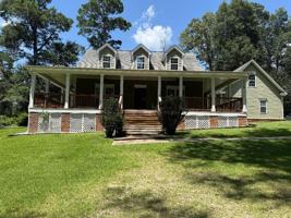 featured image of 209 Pineridge Dr