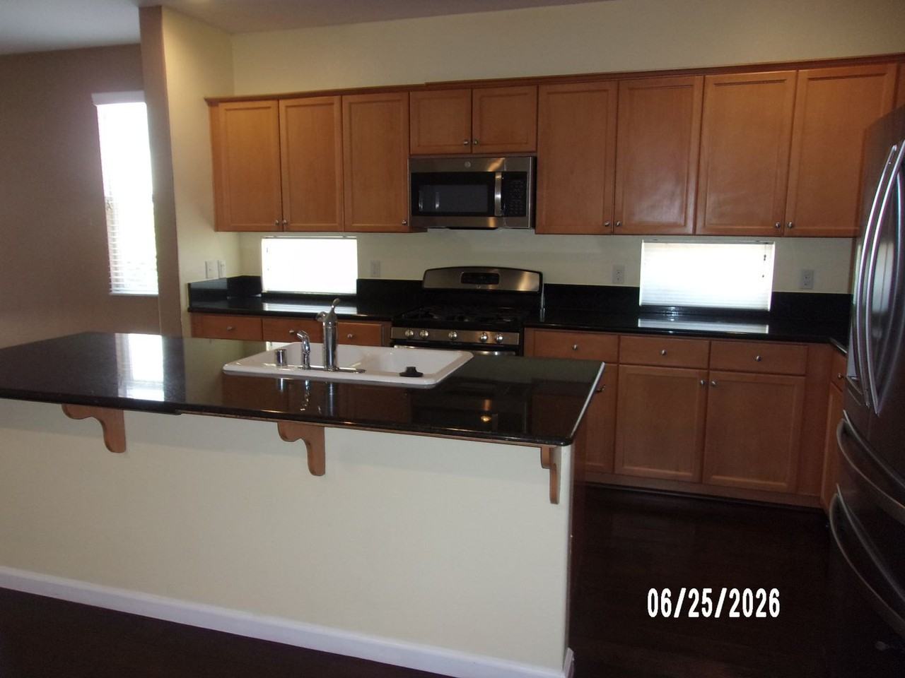 2207 Gaviota Ct - Photo 3 of 8
