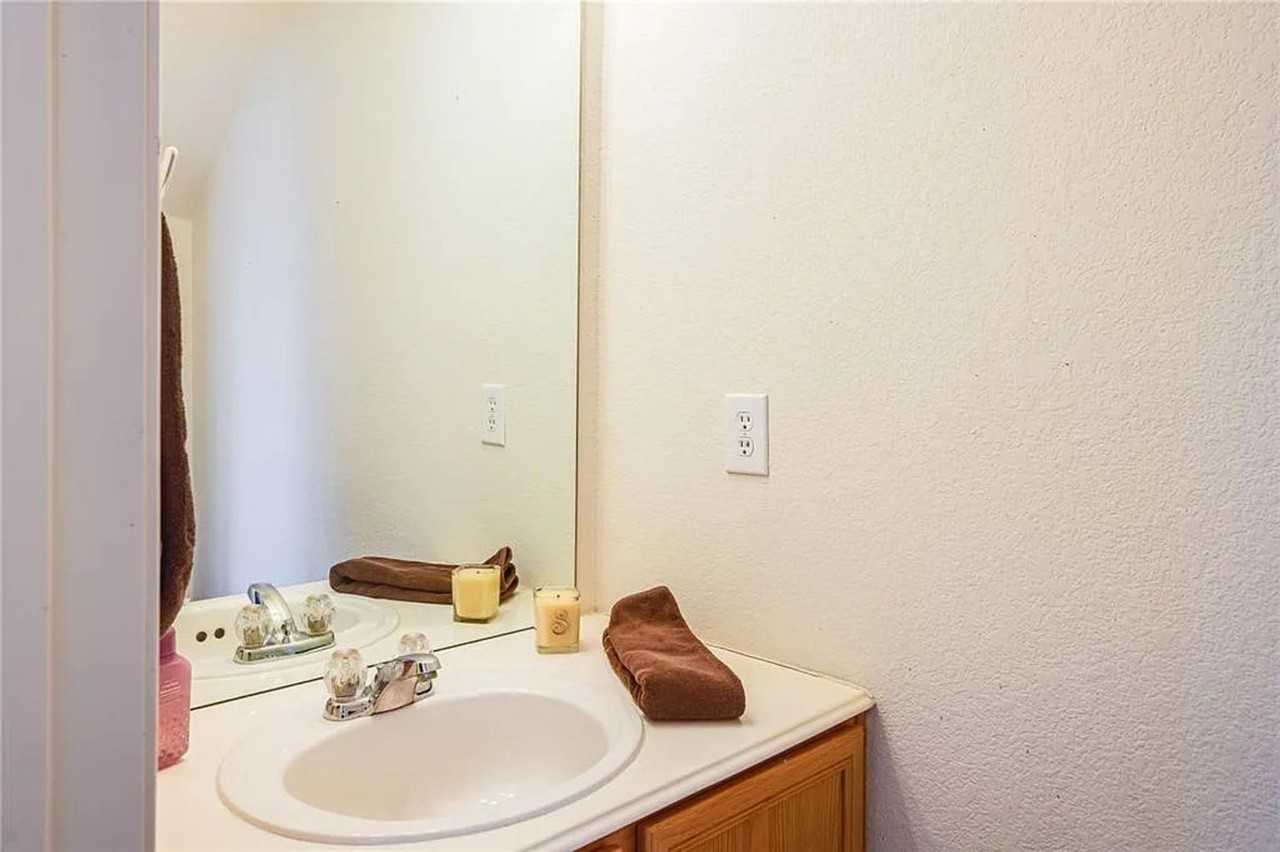 2601 Tilden Dr - Photo 7 of 34