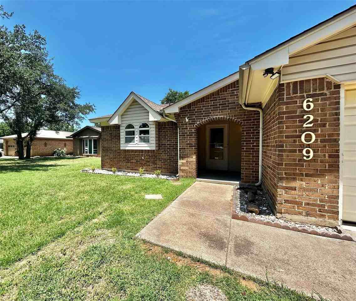 6209 Gayle Dr - Photo 2 of 36
