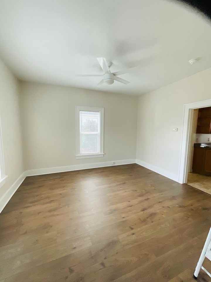 722 W Cucharras St - Photo 4 of 14