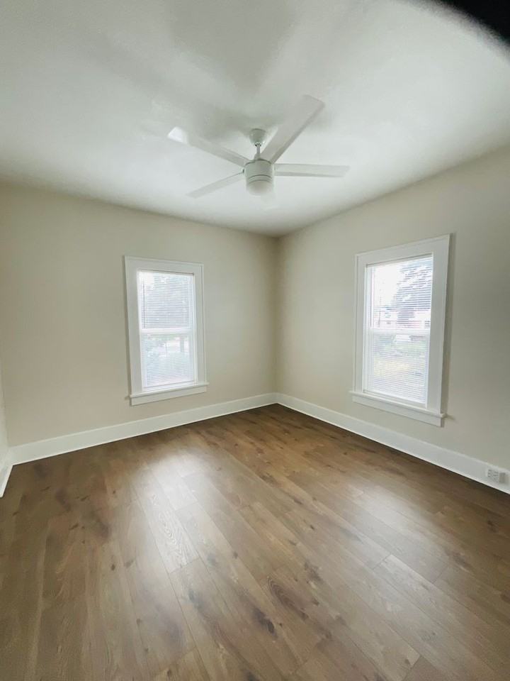 722 W Cucharras St - Photo 5 of 14