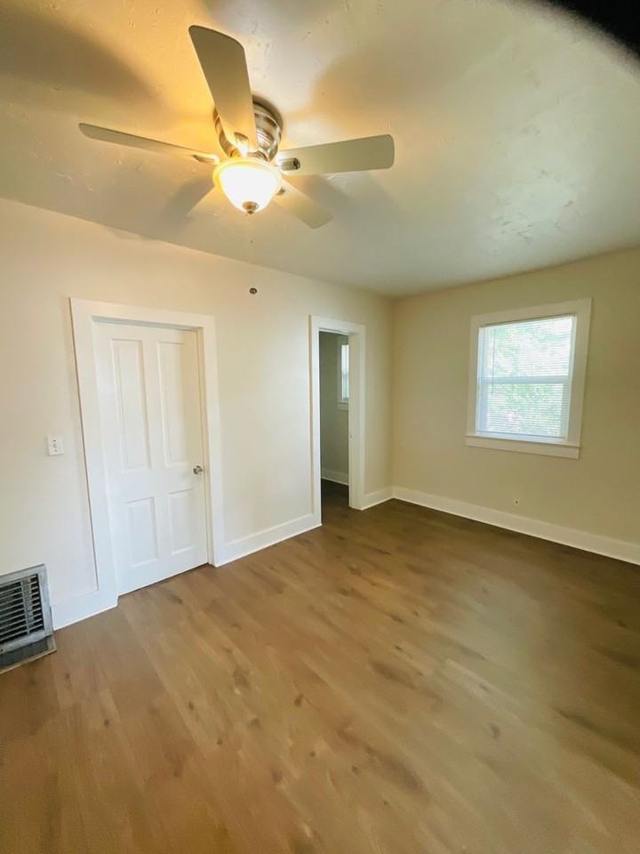 722 W Cucharras St - Photo 6 of 14