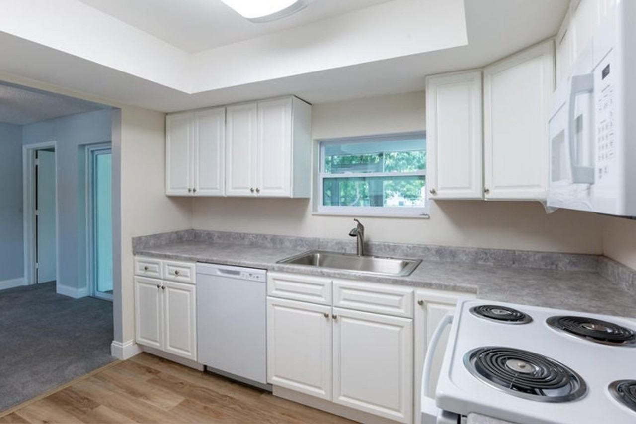 308 Park Ave - Photo 2 of 20