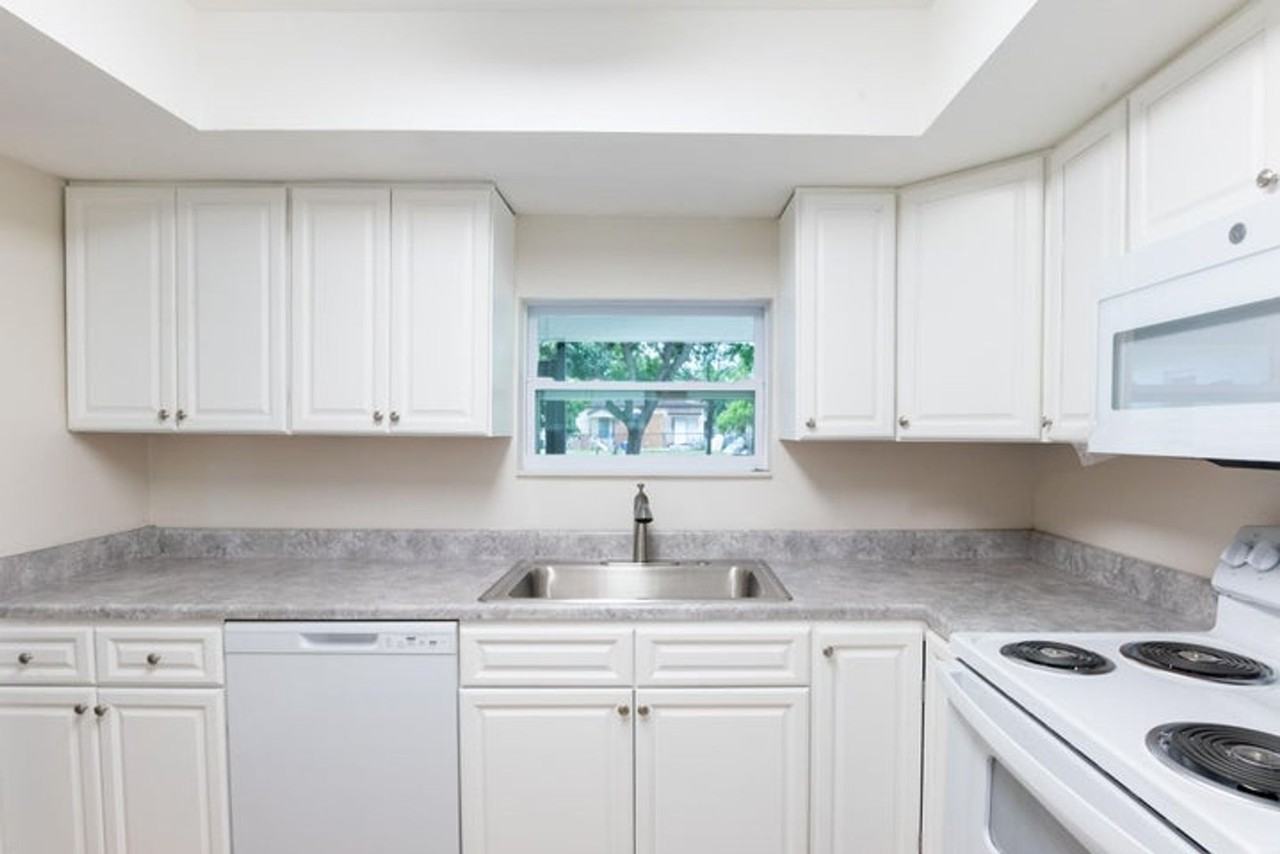 308 Park Ave - Photo 3 of 20