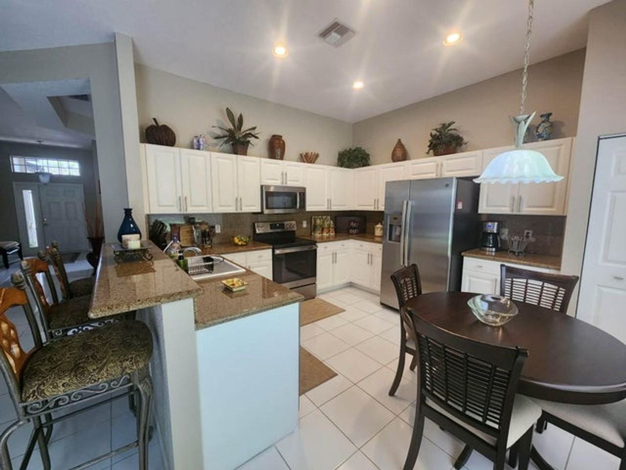 7940 Rockford Rd - Photo 2 of 18